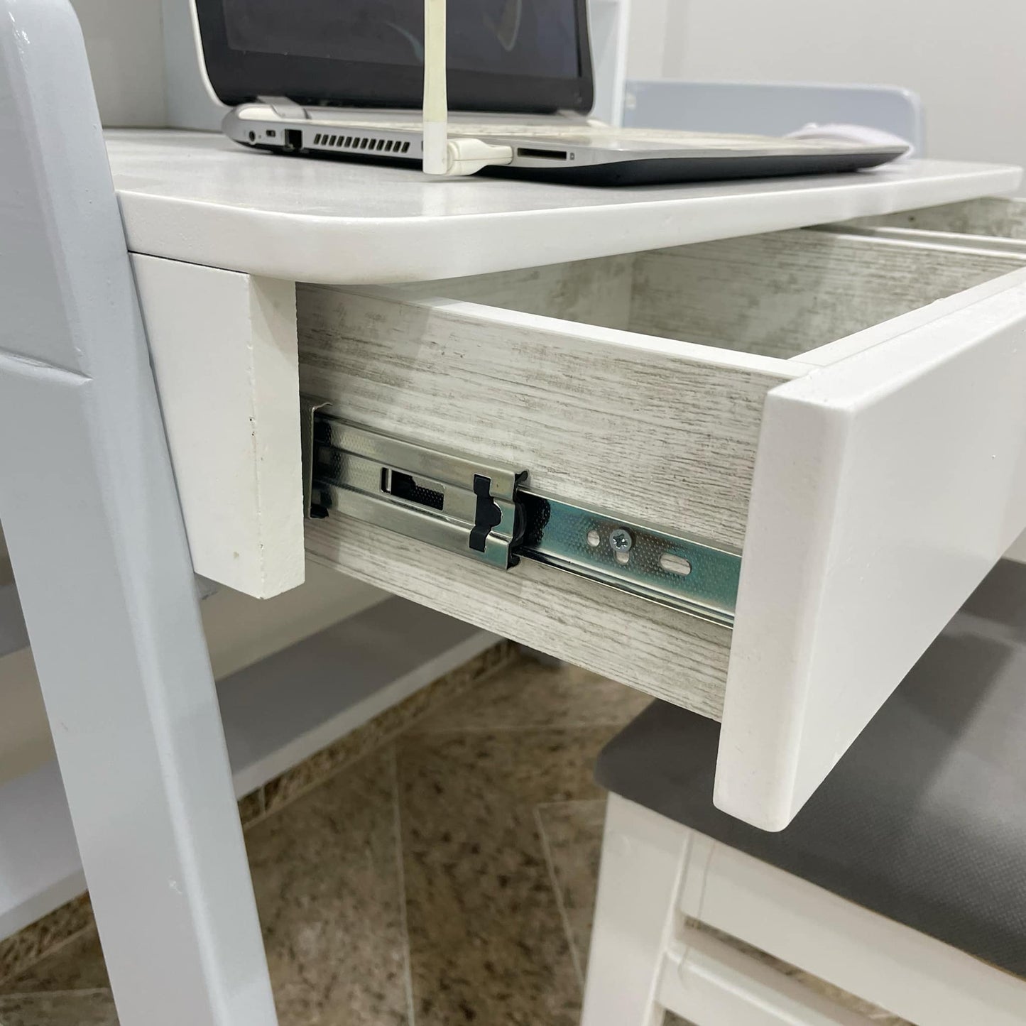 Bureau pinterest + étagère